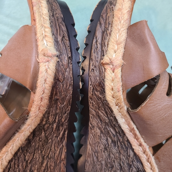 Patrizia Leather Gladiator Wedge Sandals Size 7 - Picture 7 of 8